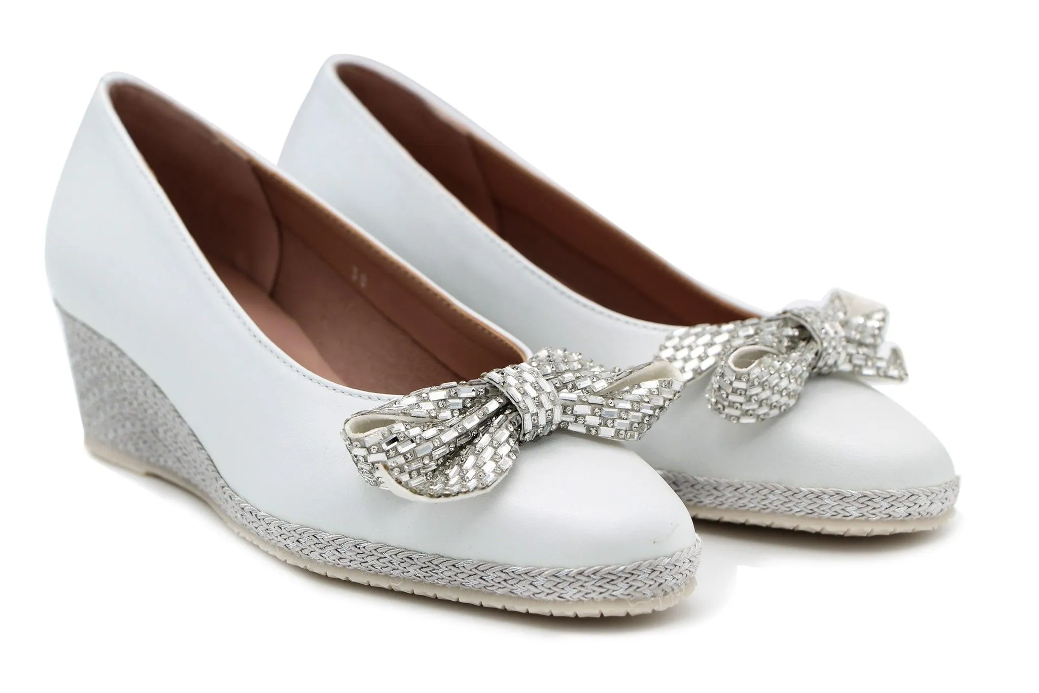 Bruno's  White Leather wedge shoe with bow